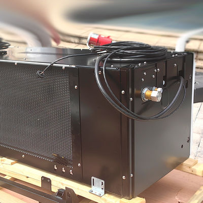 UT-R EXTREME Termo King UT Serisi Soğutma Birimi UT-1200'ü Havaalanı Transfer Kamyonuna Yerleştir